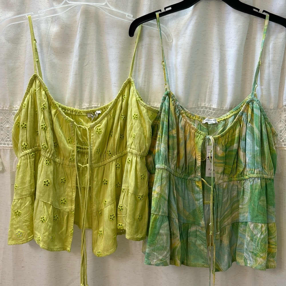 NWT AE tied tanks